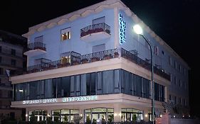 Hotel Holidays